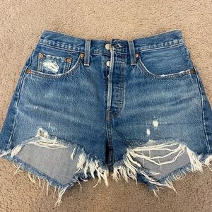 LEVI’S 501 DENIM SHORTS SIZE 27